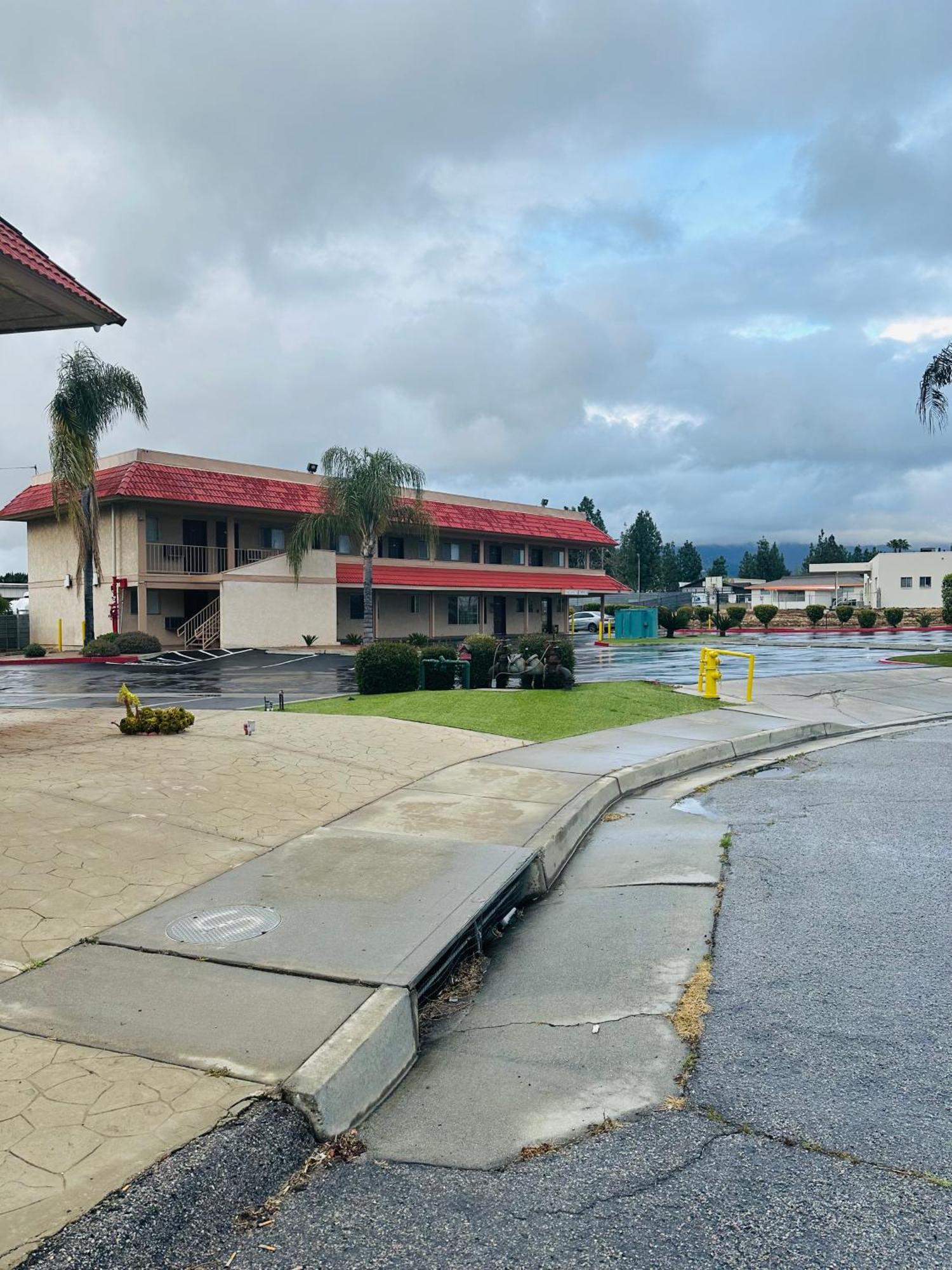 Americas Best Value Inn Calimesa Екстер'єр фото